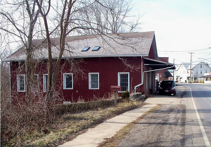 Howard Feed Mill / Wolfe's Elevator