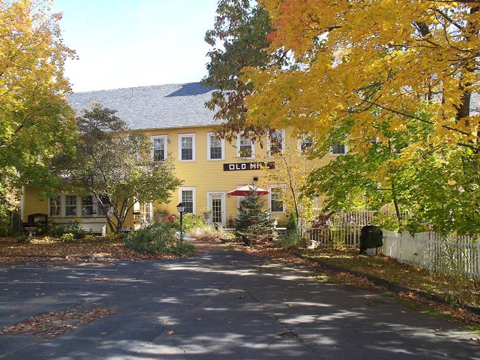 Hatfield Grist Mill / Shattuck Gun Shop / Old Mill inn