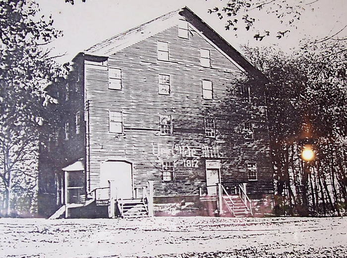 McNaughton Mill / Ye Olde Mill